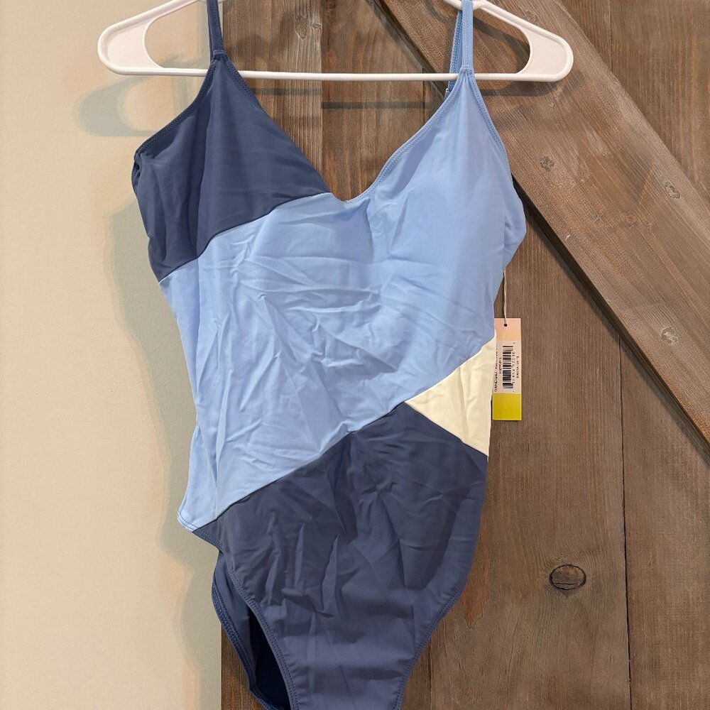 summersalt Colorblock One-Piece Swimsuit in Light Blue, Navy & White